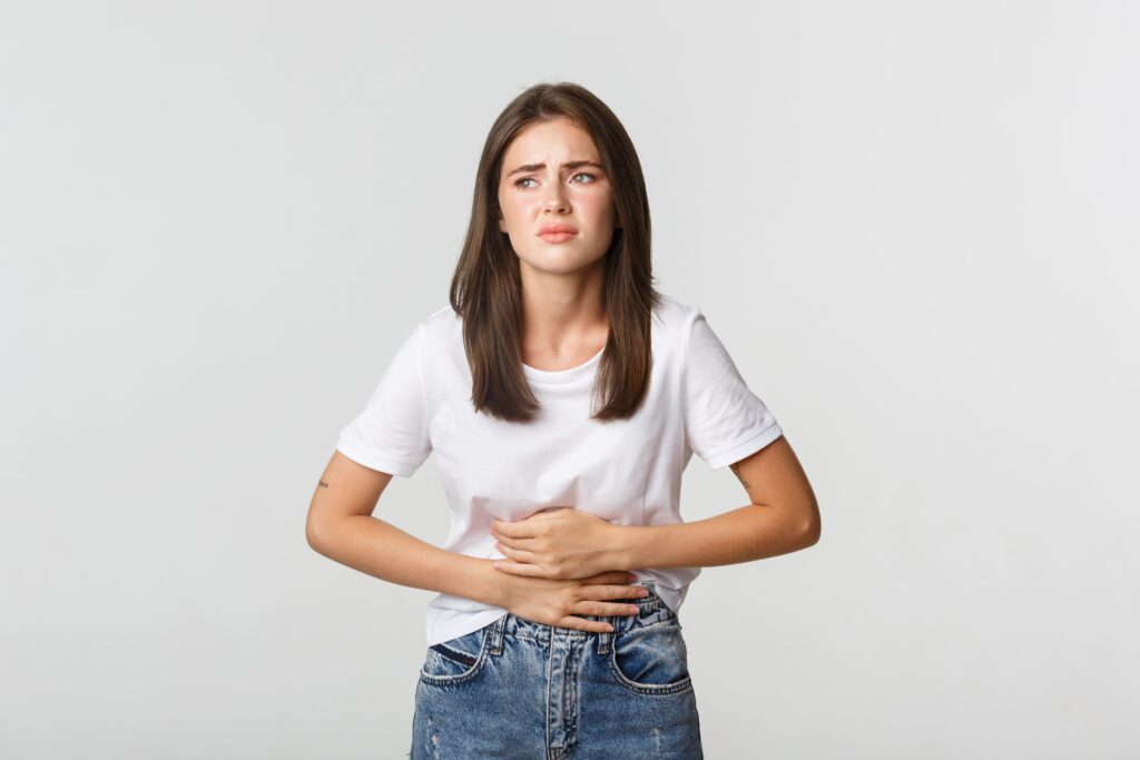 ragazza con intolleranza alimentare in studio nutrizionista a Ragusa e Vittoria